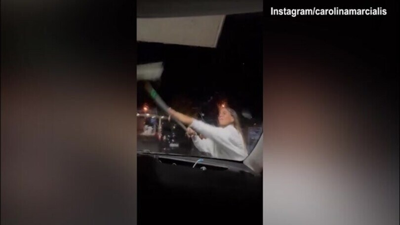 Lady Cassano passione lavavetri: il siparietto social