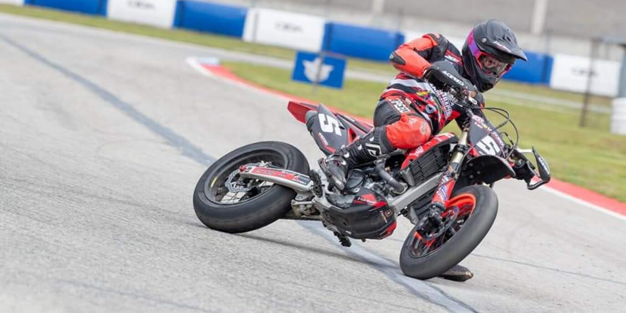 Moto Club Alfieri: pioggia di podi tra Italiani Under23/Senior e Supermoto