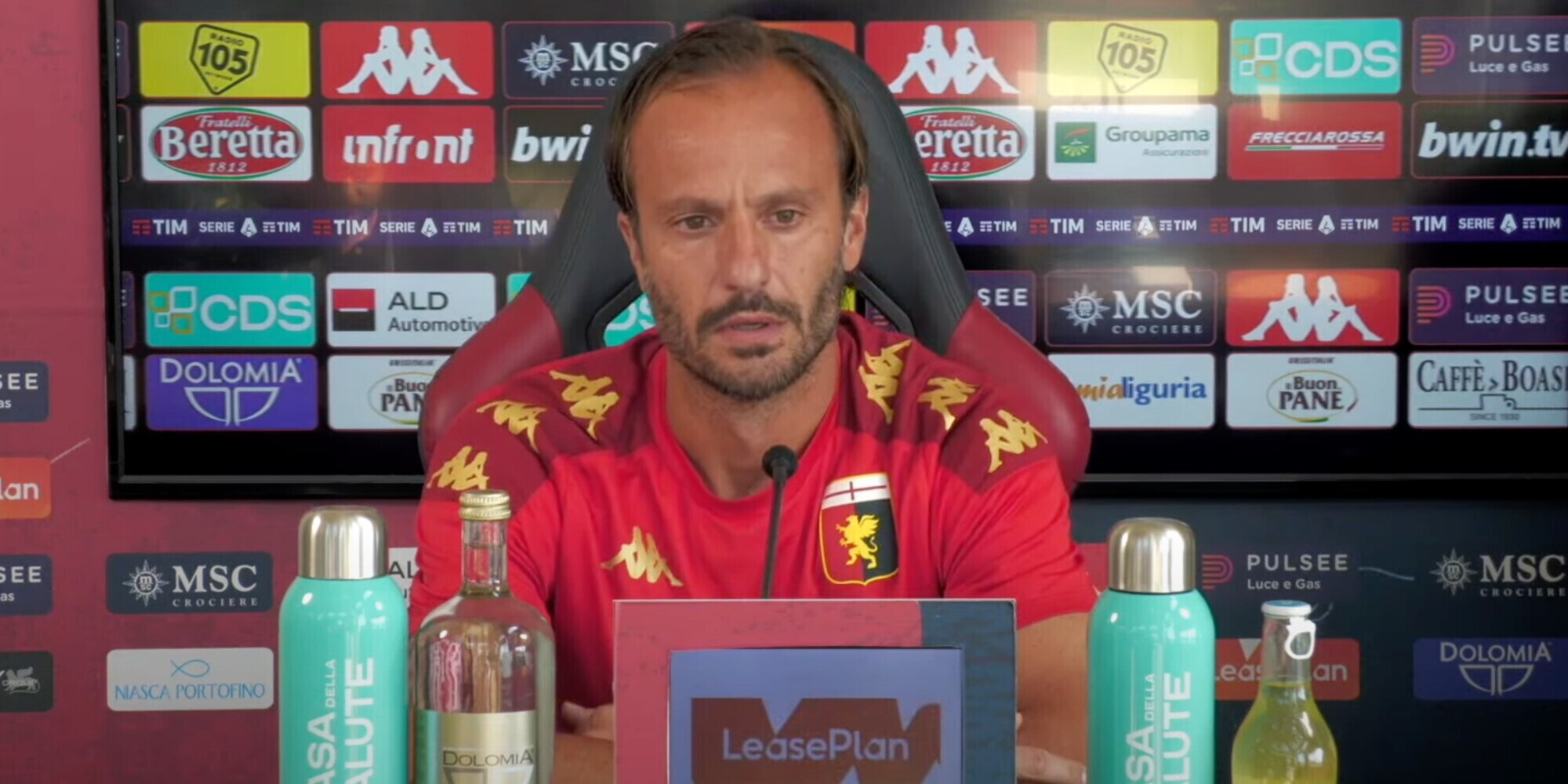Genoa, Gilardino: "Vogliacco out, Ekuban da valutare". E sulla Roma...