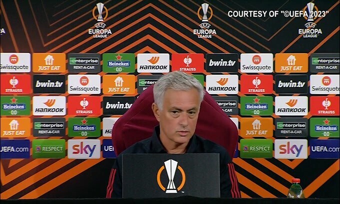 Mourinho elogia Paredes: "Lo amo calcisticamente"