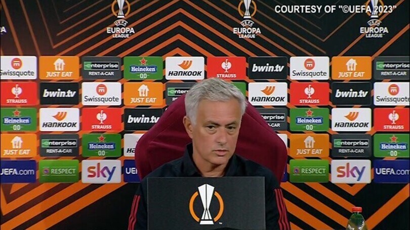 Mourinho elogia Paredes: "Lo amo calcisticamente"