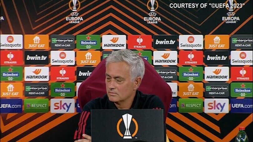 Domanda per Mourinho sul Servette, lui sfoggia un perfetto francese