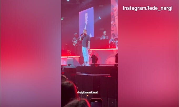 Concerto Gigi d'Alessio a Milano, Federica Nargi si scatena!