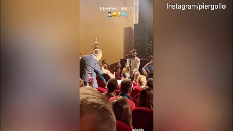 Napoli, Gollini presente allo spettacolo di Pio e Amedeo