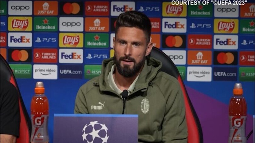 Il Milan "trasforma" Giroud in portiere sul suo sito