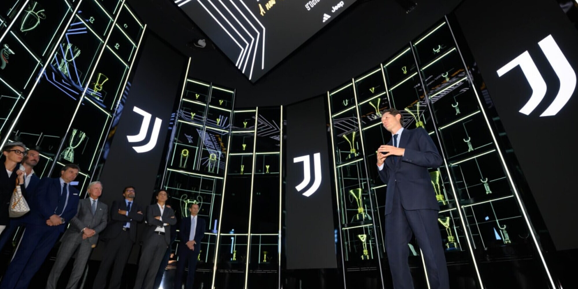 Juventus, il trofeo della eSerie A Tim nel nuovo Tempio
