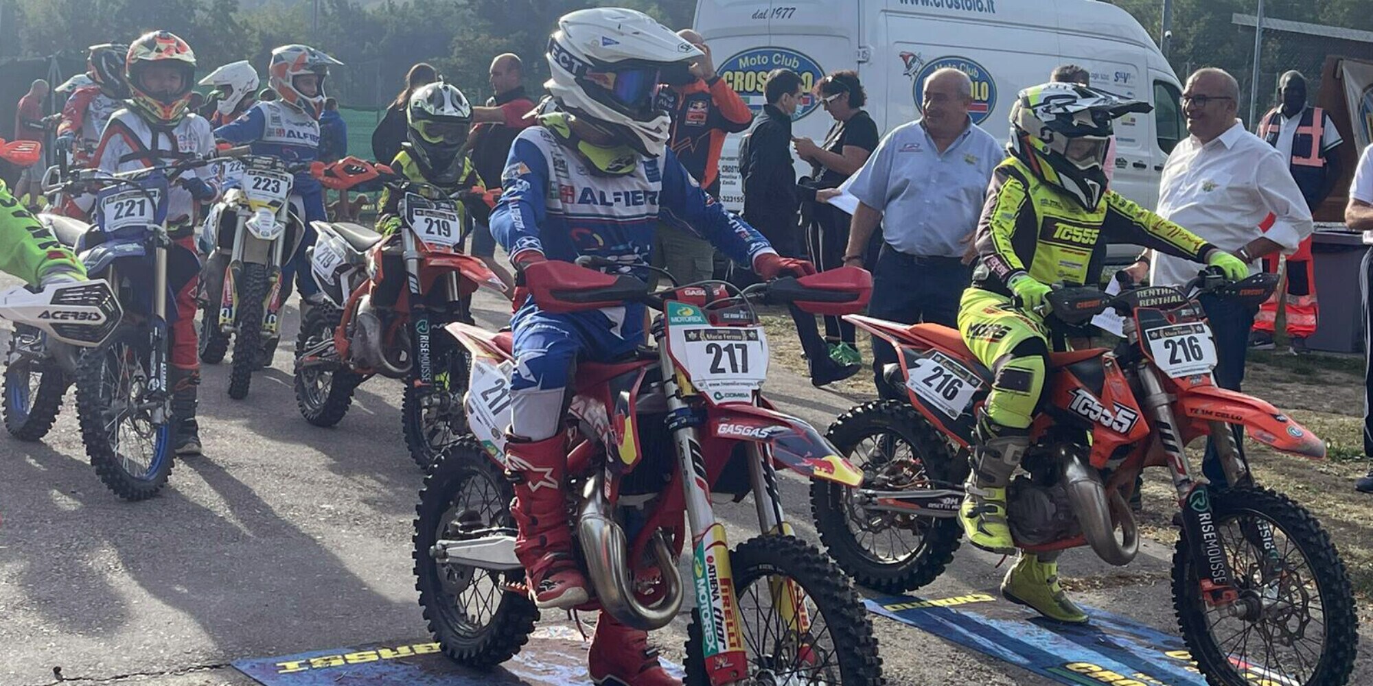 Grandi risultati e forti emozioni nel weekend per il moto club Alfieri