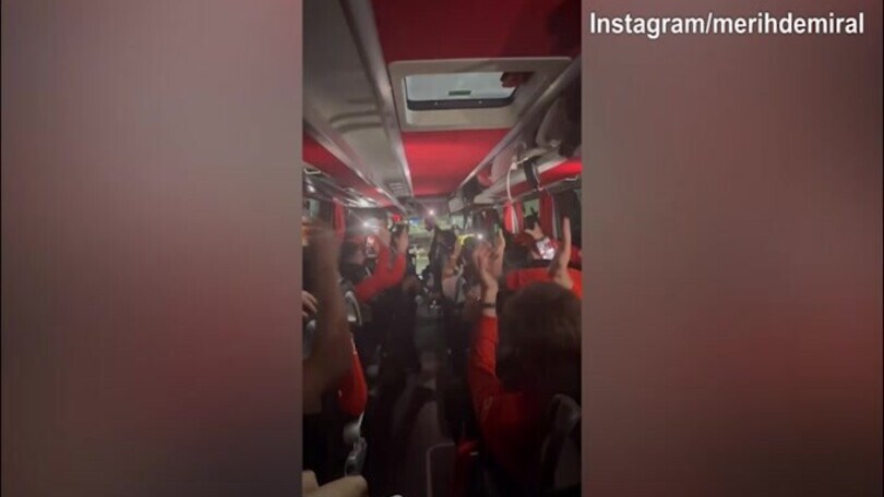 Turchia qualificata ad Euro 2024: grande festa sul pullman