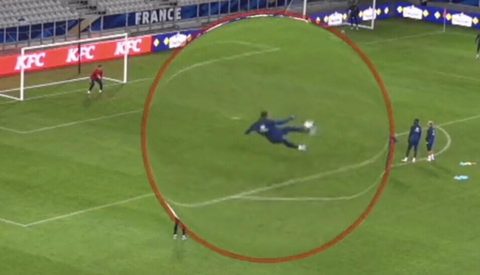 Mbappé, incredibile gol in sforbiciata prima di Francia-Scozia