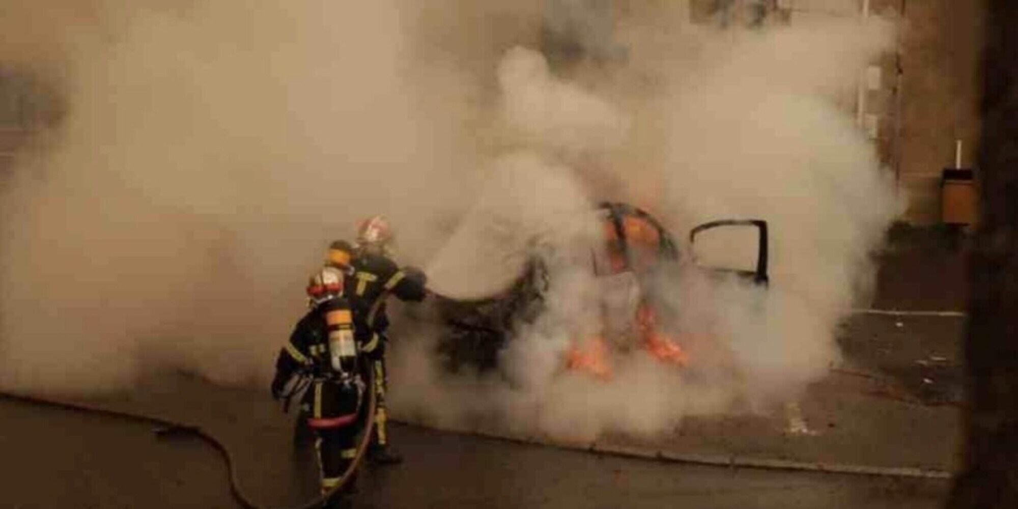In fiamme l'auto della sorella di Gattuso: aperte le indagini