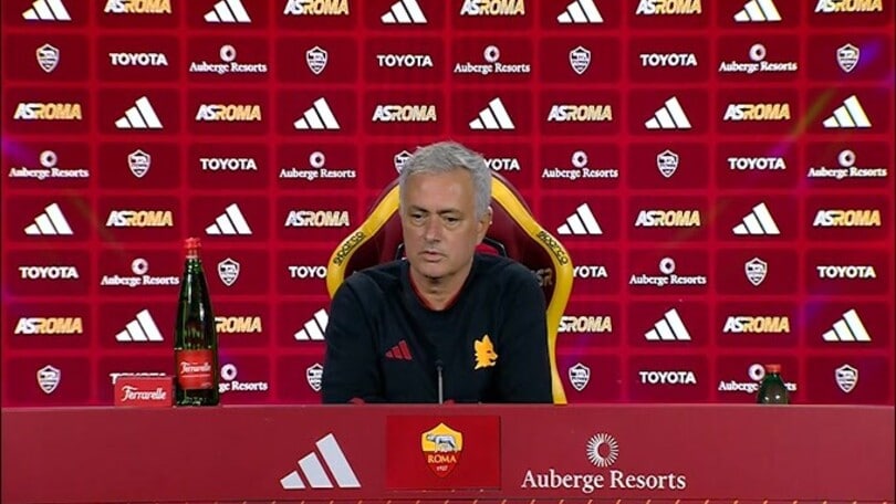 Mourinho: "Dybala out, Llorente a disposizione"