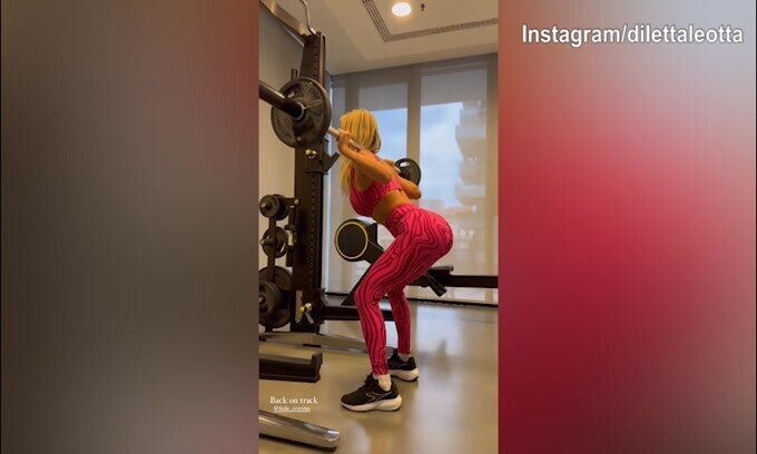 Diletta Leotta, duro lavoro in palestra