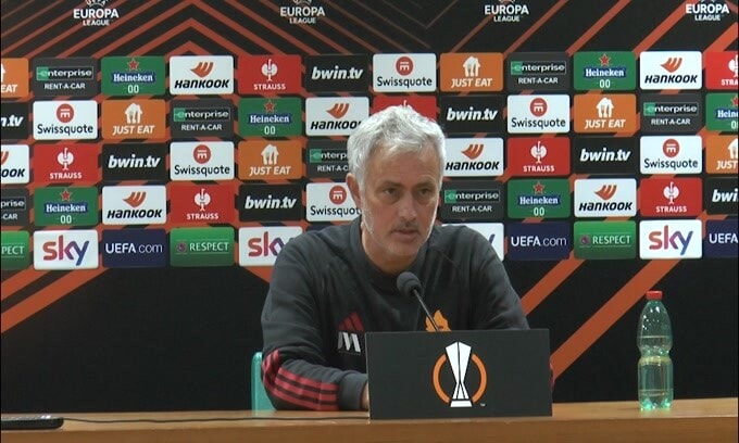 Mourinho: "Se qualche idiota pensa che io sia felice di non andare..."