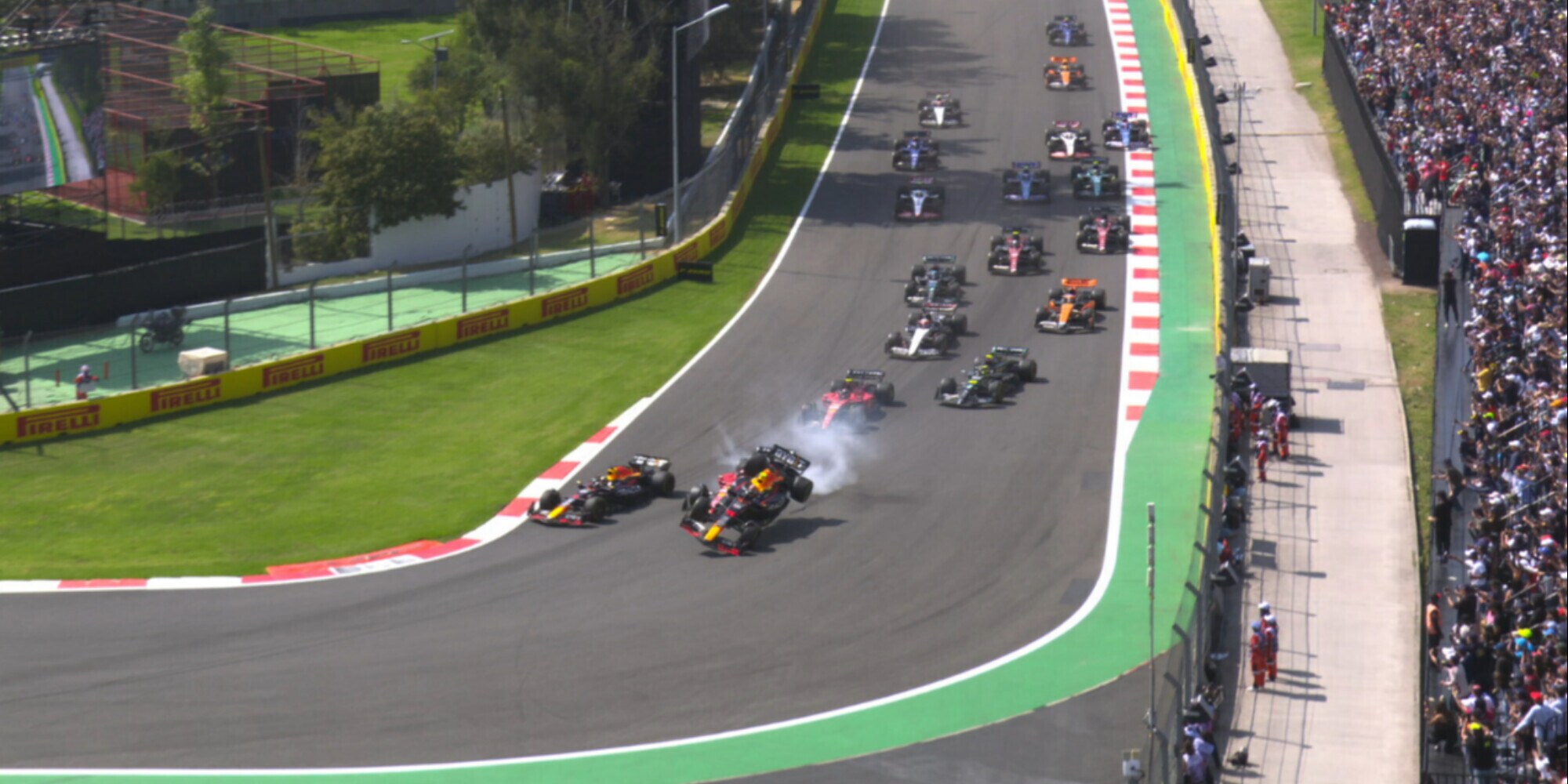 Le Red Bull bloccano la Ferrari di Leclerc: subito scintille in Messico