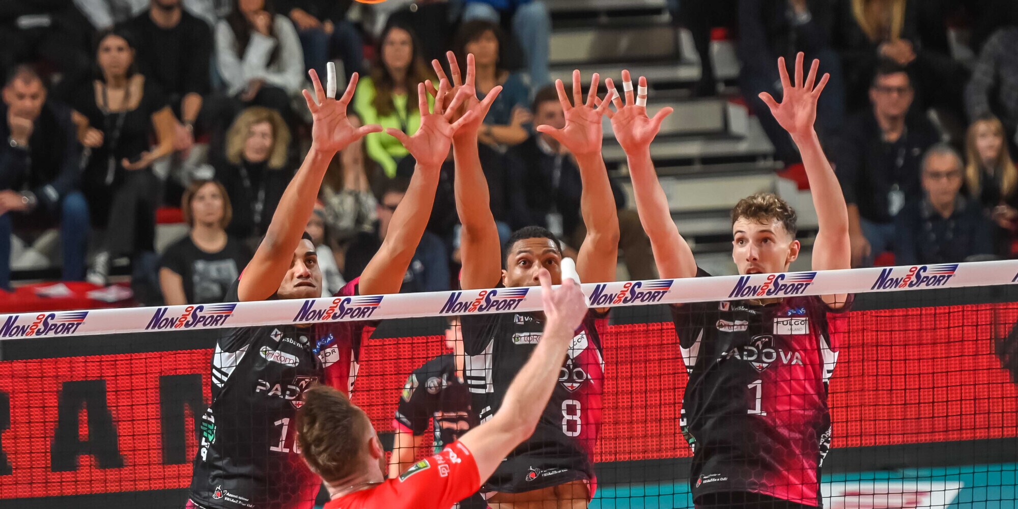 Civitanova e Piacenza passano a Padova e a Milano