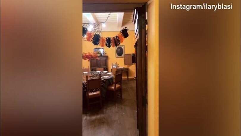 Halloween, Ilary Blasi e le amiche preparano il tutto nel minimo dettaglio