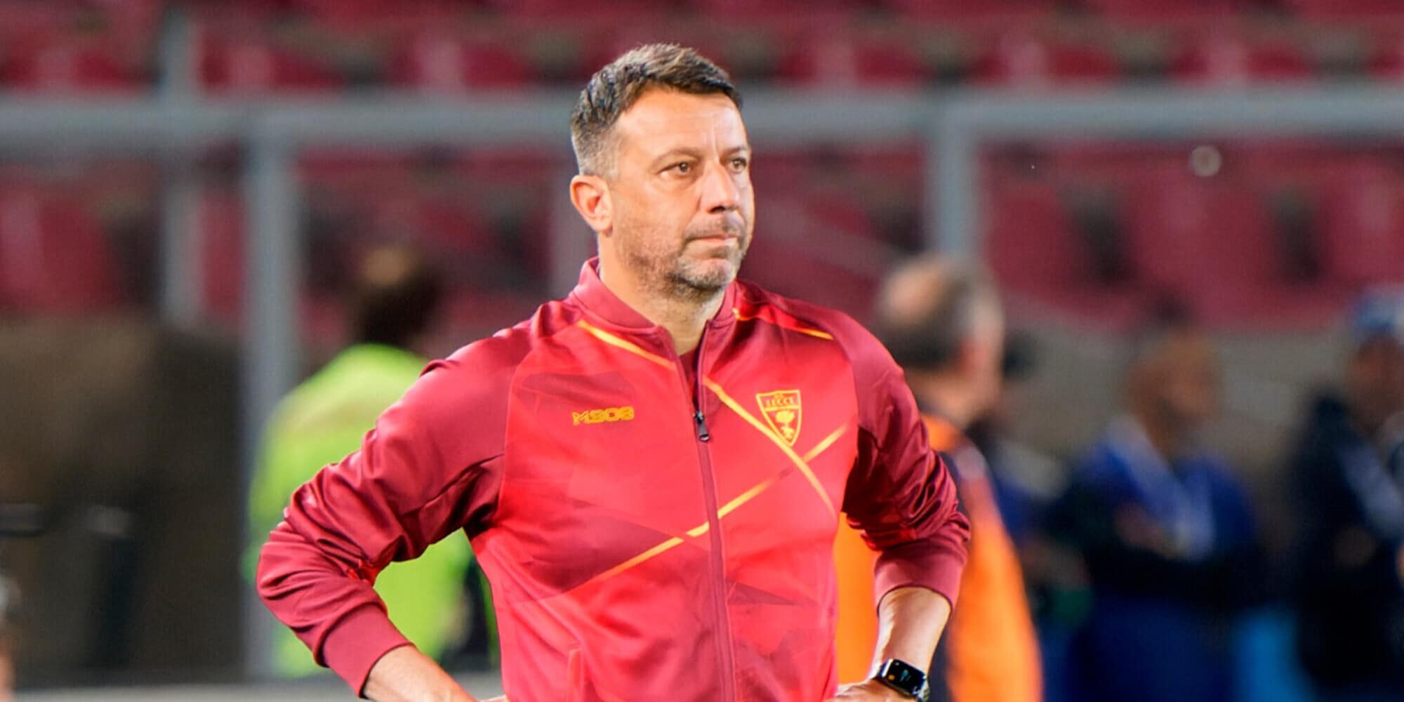 Lecce, D'Aversa: "Sconfitta pesante. Sul rigore tolto dal Var..."