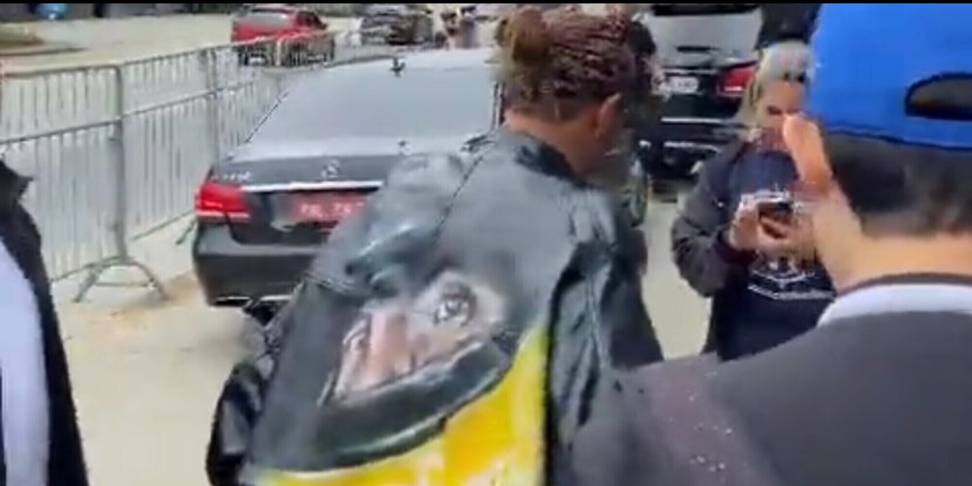 F1, Hamilton omaggia Senna: in Brasile con un look dedicato al mito