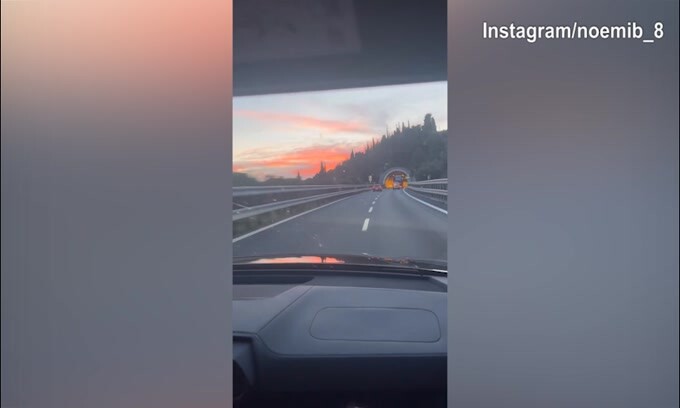 Tramonto serale dall'auto, lady Totti dove andrà?