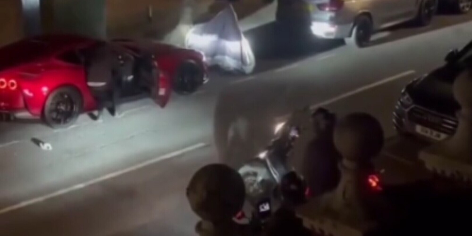 I ladri più scaltri della storia: rubata di colpo una Ferrari 812 Superfast