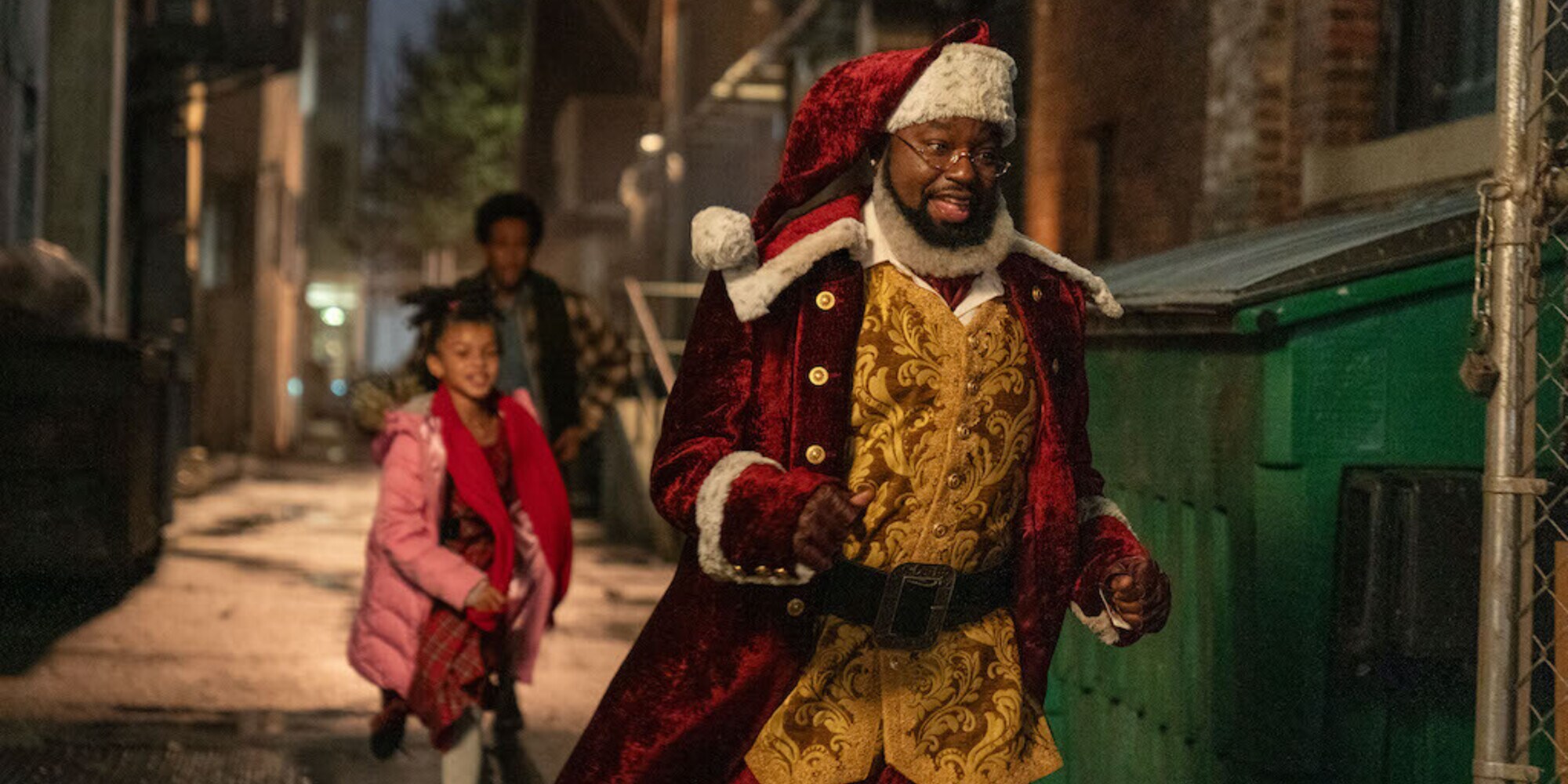 Disney+ ha diffuso il trailer della commedia Scivolando sulla Neve