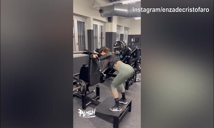 Lavoro intenso in palestra per lady D'Ambrosio