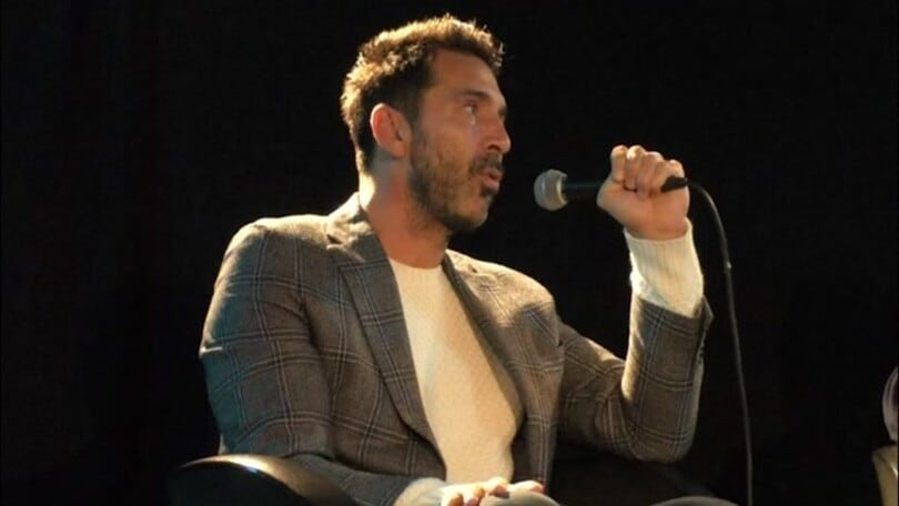 Buffon lancia Kvara: "Può vincere il Pallone d'oro"