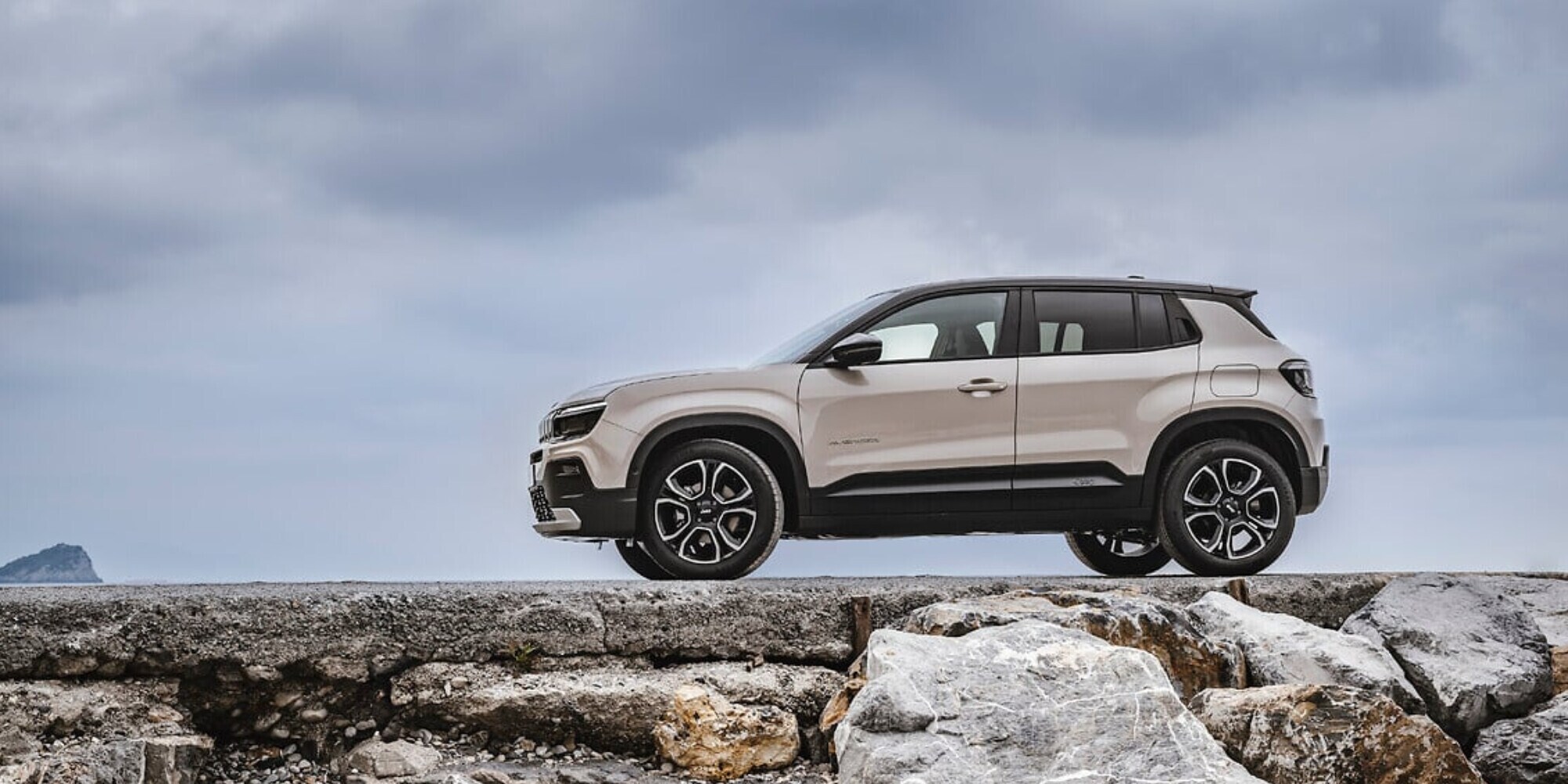 Jeep Avenger sempre più green: ora c'è anche la e-Hybrid