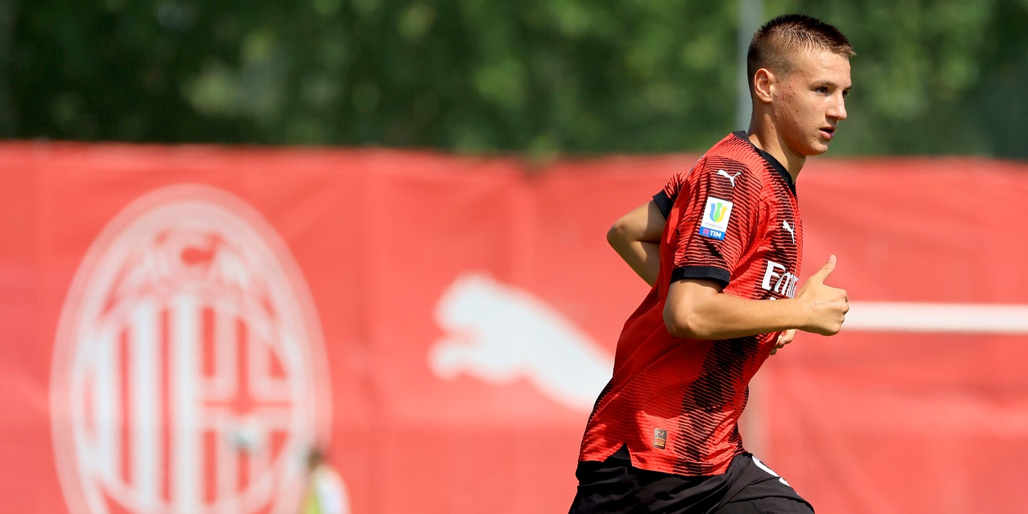 Milan, Giroud fuori? I tifosi hanno la soluzione: Camarda!