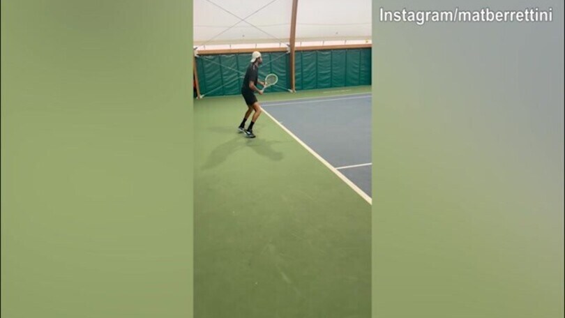Tennis, Berrettini torna in campo per allenarsi