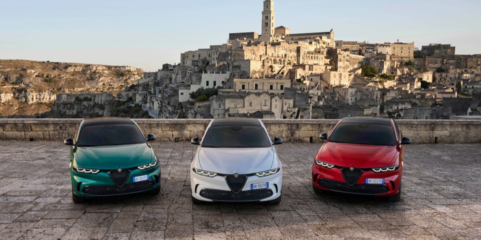 Alfa Romeo: il Tributo Italiano per Giulia, Stelvio e Tonale