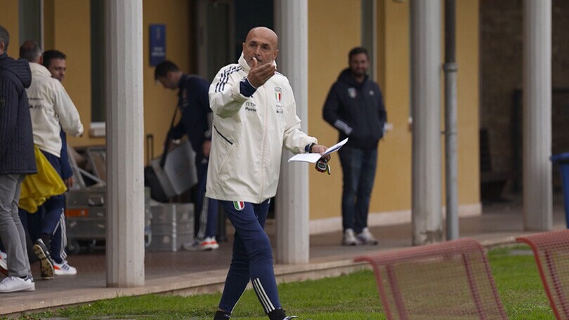 Allenamento a Coverciano per gli Azzurri prima della partenza per Leverkusen