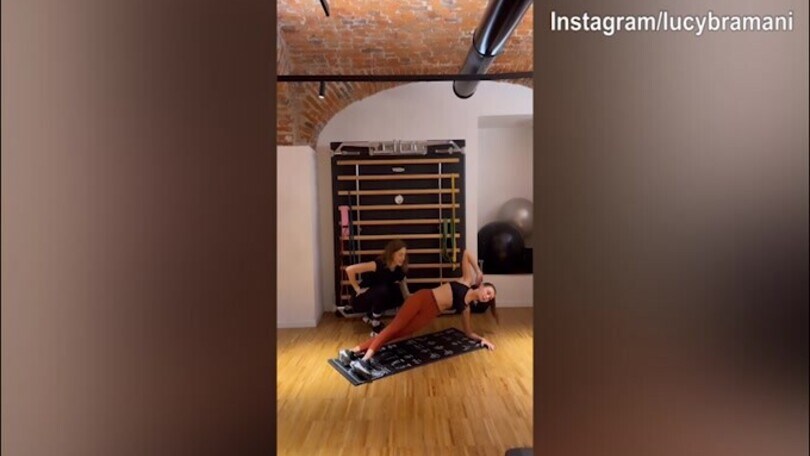 Lavoro ad alta intensità in palestra per lady Chiesa