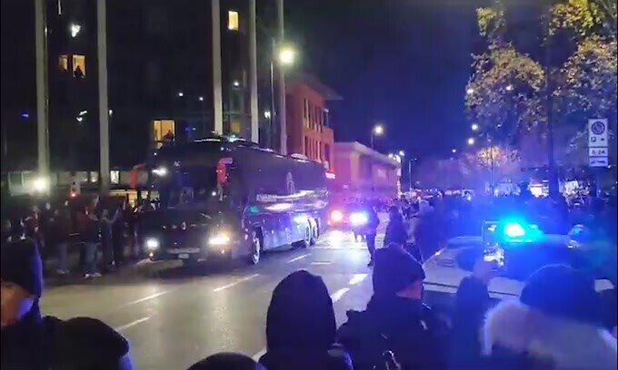 Milan-Fiorentina, i rossoneri arrivano allo stadio