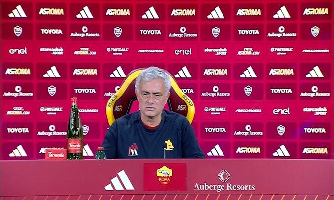 Mourinho, attacco a Marcenaro: "Ammonirà Mancini dopo 10'"