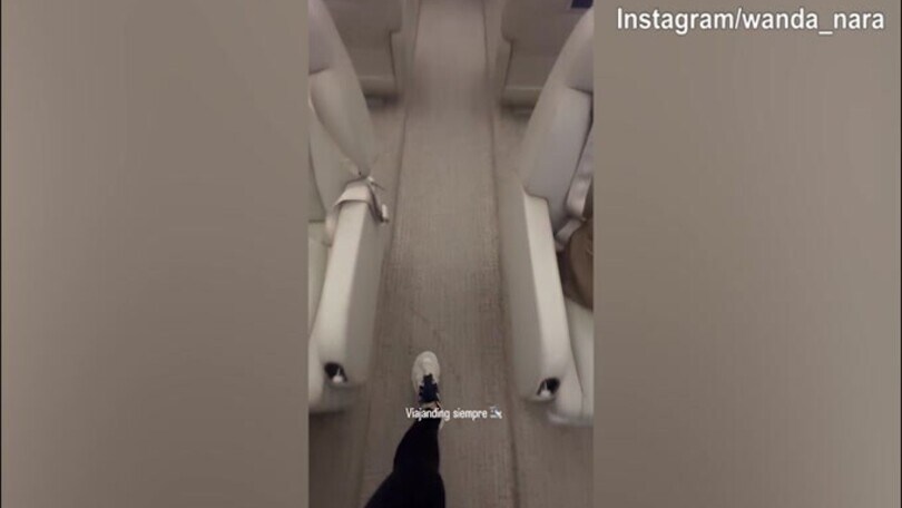 Wanda Nara viaggia da sola verso Istanbul: che lusso il suo aereo!