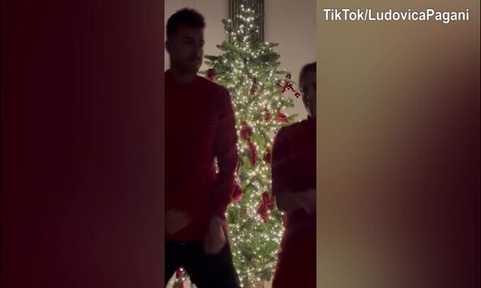 El Shaarawy e Ludovica Pagani, quanto amore sotto l'albero di Natale!
