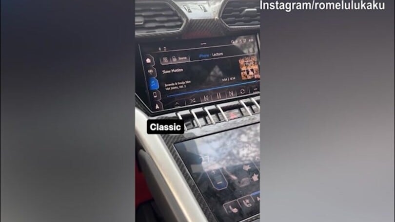 Roma, Lukaku in auto ascolta il rapper Juvenile