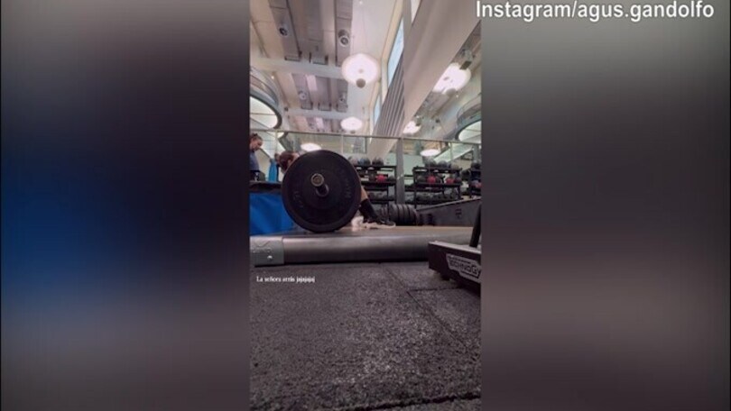 Lady Martinez, sforzi super in palestra!