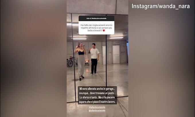 Wanda Nara continua a ballare: allenamenti anche in garage