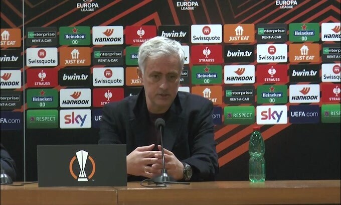 Mourinho svela: "Pisilli? Sono scappato per non piangere"