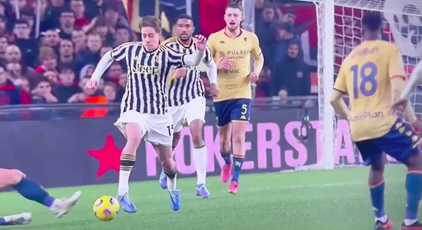Malinovskyi killer su Yildiz: da rosso diretto, il Genoa protesta per il giallo...