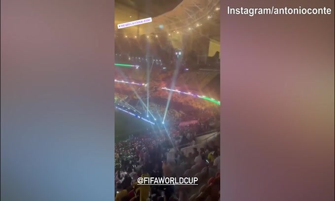 Antonio Conte allo stadio per Al-Ahly-Al Ittihad