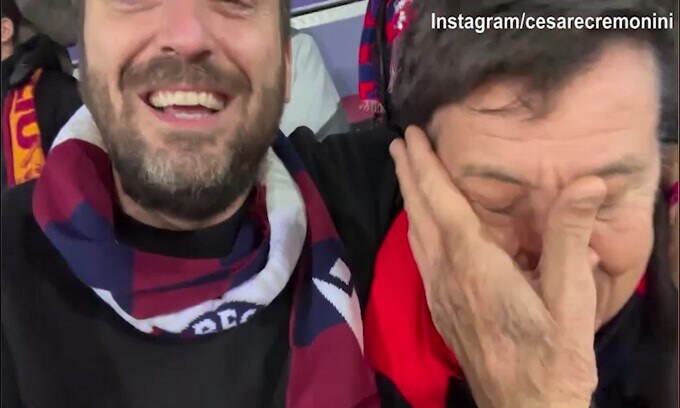 Bologna-Roma 2-0, il canto commosso di Morandi e Cremonini
