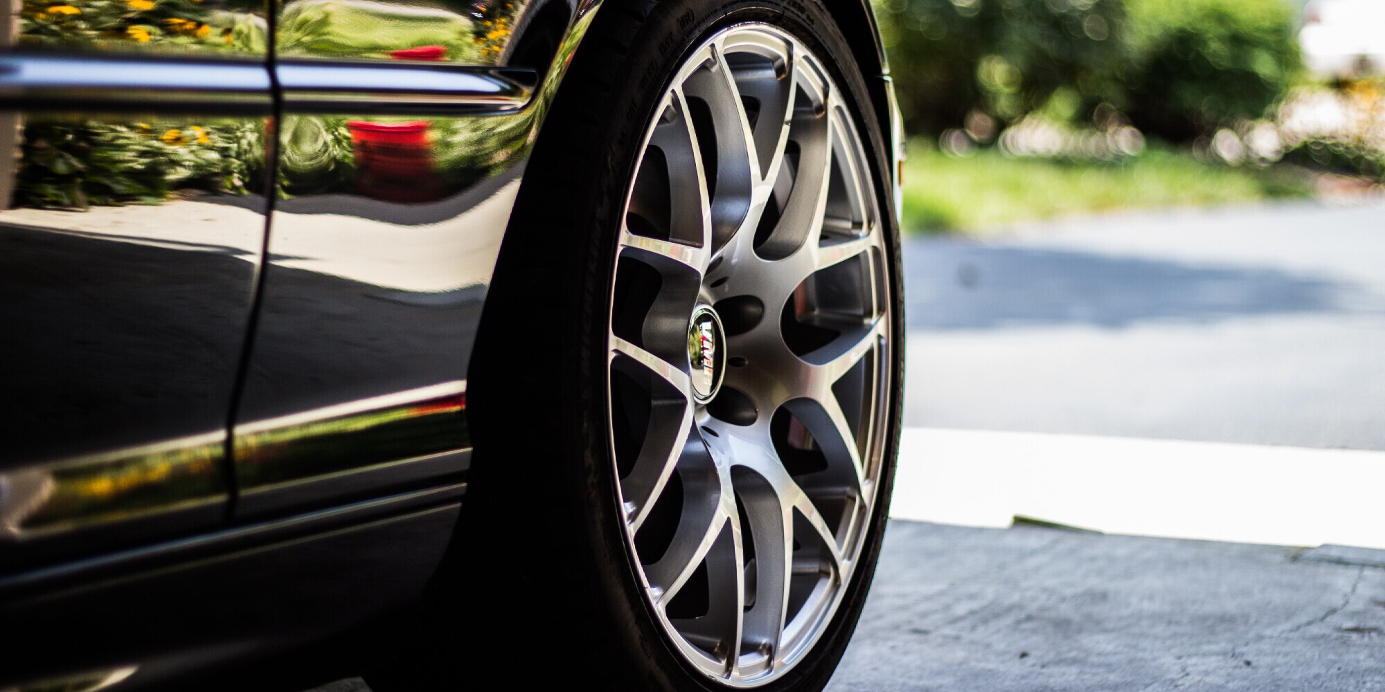 Gomme auto, come cambia il mercato: acquisti stagionali e più ricorso all’e-commerce
