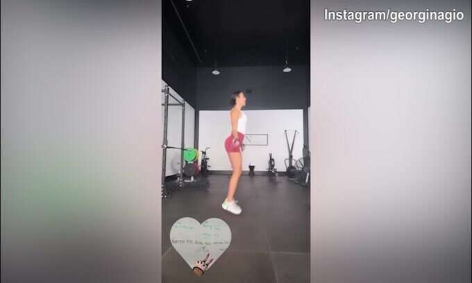 Georgina Rodriguez, duri allenamenti in palestra