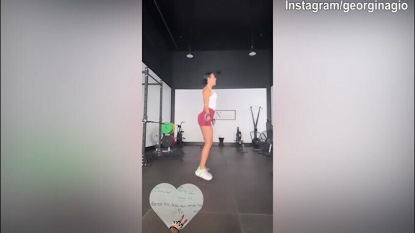 Georgina Rodriguez, duri allenamenti in palestra