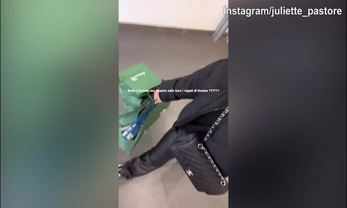 Lady Tonali e i regali di Natale: quanti pensieri...