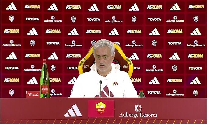 Mourinho ribadisce: "La mia volontà è quella di rimanere"