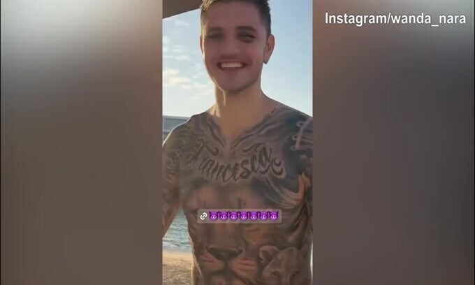 Vacanze tra mare, canti e balli per Wanda Nara e Icardi